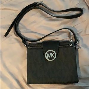 Michael Kors small cross body purse